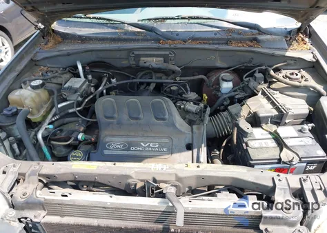 2002 Ford Escape Xlt из США, поврежденный, VIN 1FMYU041X2KD01548